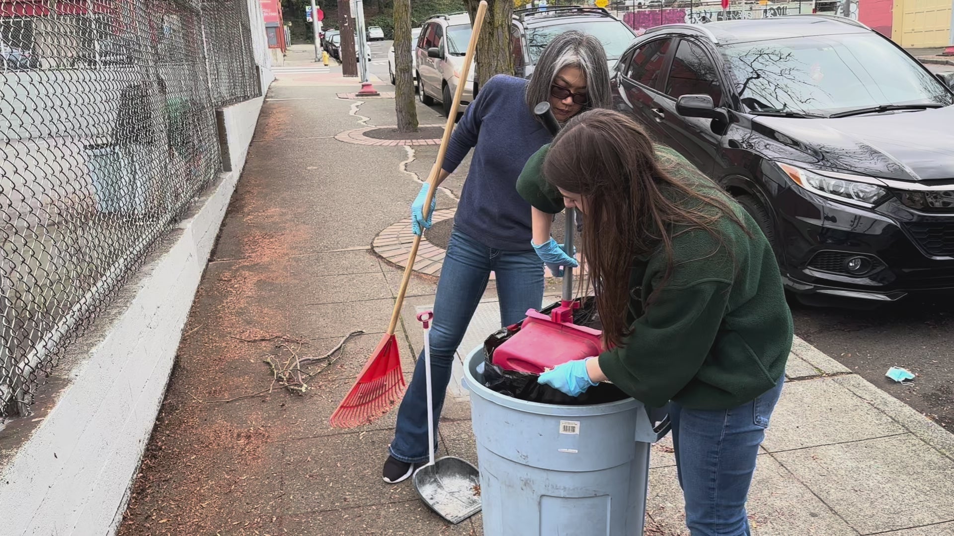 Seattle CID CommuniTea Volunteers