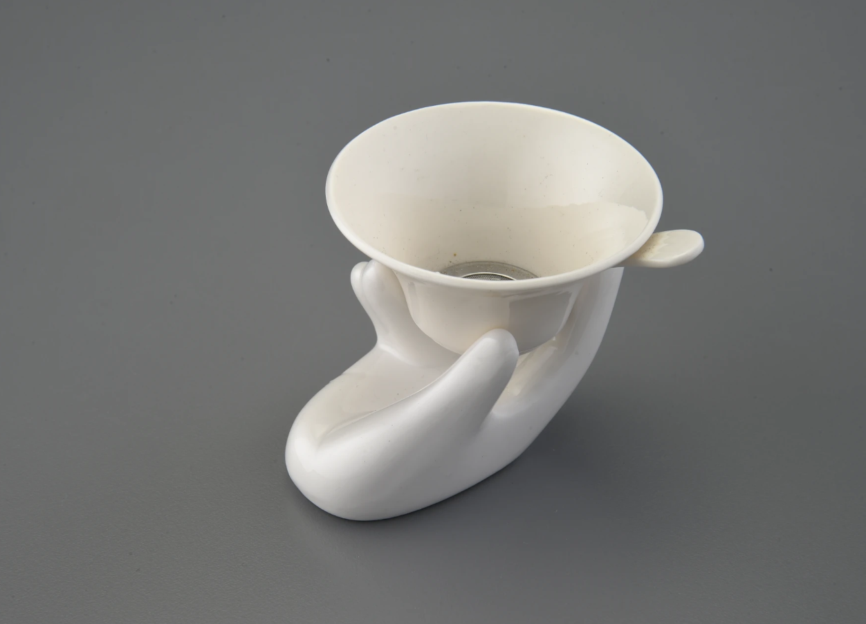 Buddha's Hand White Jade Filter Stand（佛手白玉濾網架）